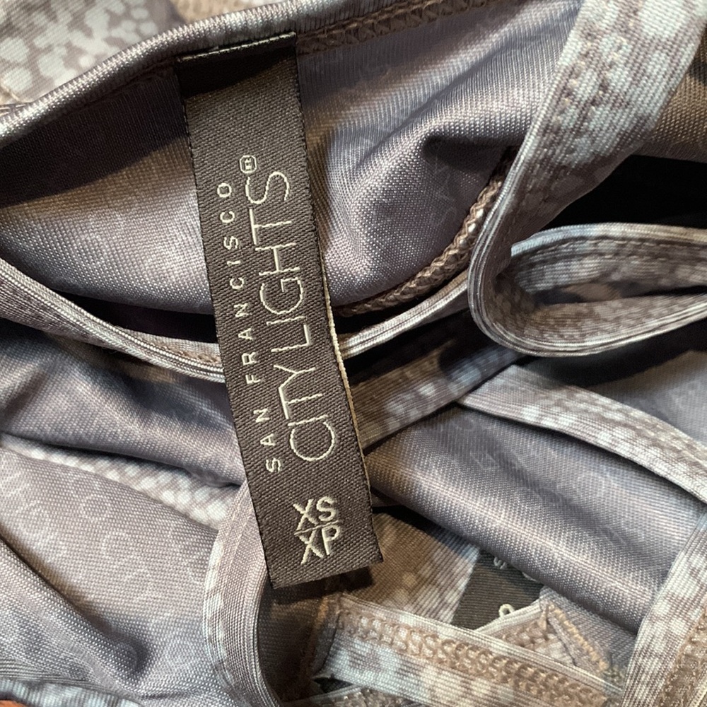 San Francisco City Lights Taylor Sports Bra in Storm Front (gray) 🤩 B4 - Picture 13 of 13